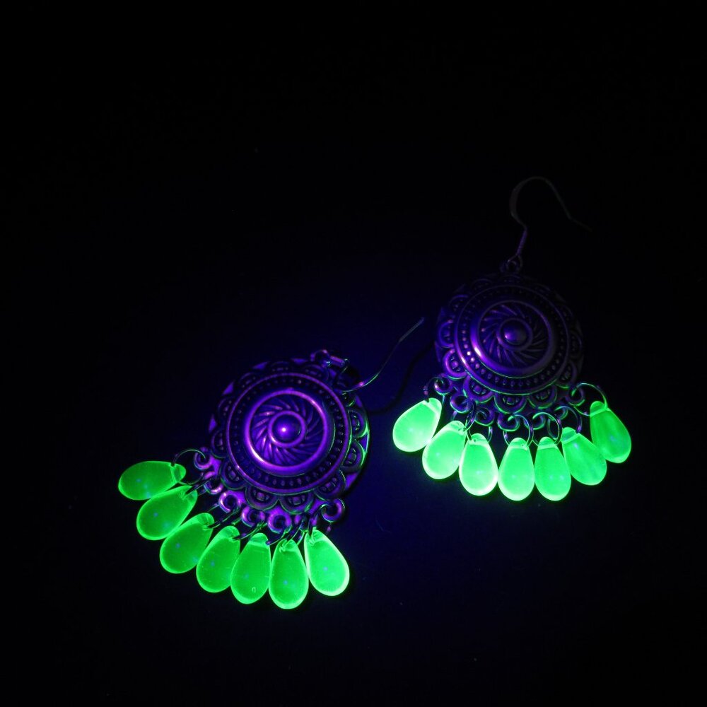 UG drop bead dangle earrings - Picture 4 of 9
